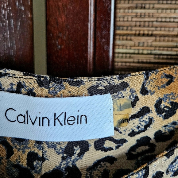 Calvin Klein sleeveless top, Size:LG - Picture 3 of 3